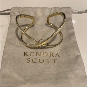 Gold adjustable bracelet